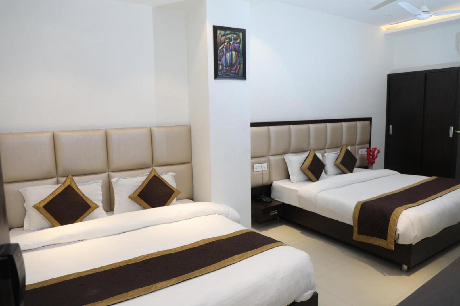 Hotel Avi Inn Амритсар Экстерьер фото