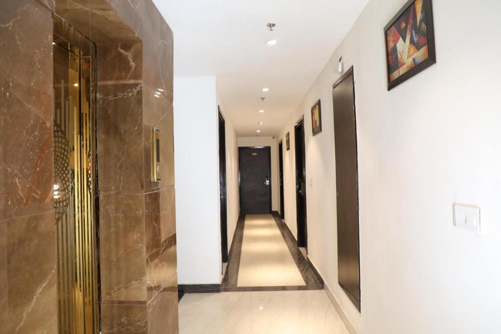 Hotel Avi Inn Амритсар Экстерьер фото