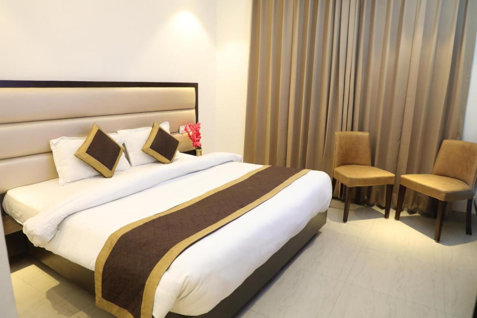 Hotel Avi Inn Амритсар Экстерьер фото